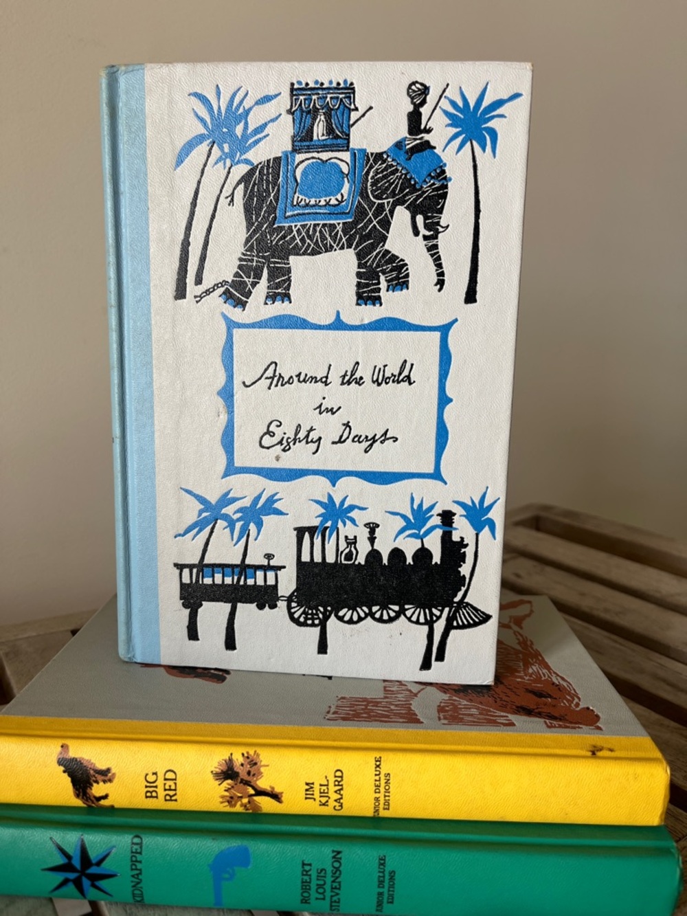 Around the World in Eighty Days Illustrated Hardcover - White & Blue